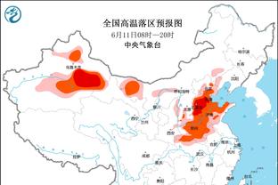 赢下大对决！利物浦绝杀夺联赛杯，麦卡手持升级卡片与奖杯合影